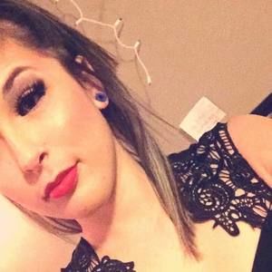 Meet your Posher, Katelyn